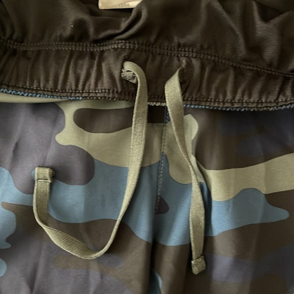 Camo short shorts by New Balance size small. - Picture 4 of 4